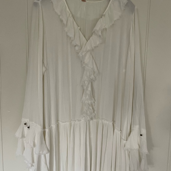 White Ruffled Boho Maxi Dress Fabulous!! - Picture 6 of 11